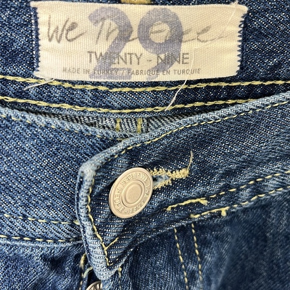 We The Free Free People Raw Edge Frayed Distressed Straight Jeans Size 29 - Picture 6 of 7